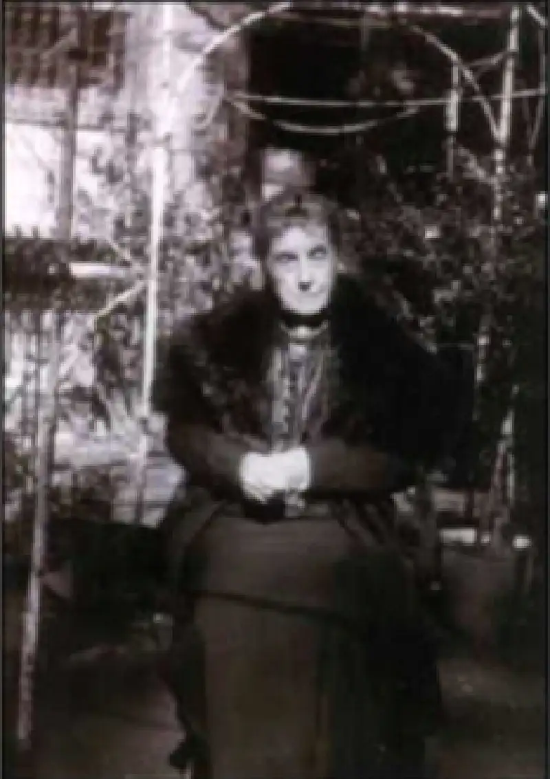 Η γιαγιά του, Ευθαλία Πετροκοκκίνου Η γιαγιά του, Ευθαλία Πετροκοκκίνου